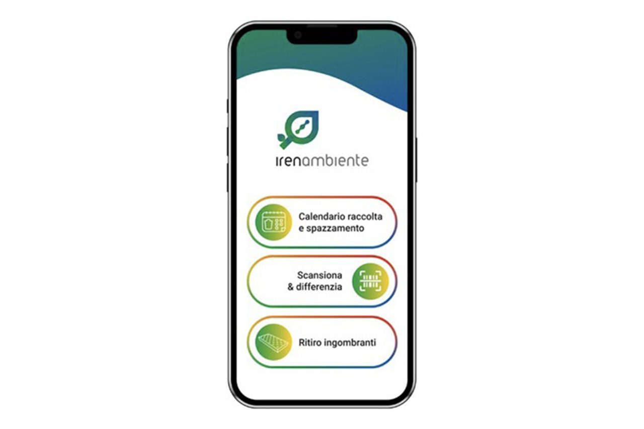 Smartphone con l’app “Iren Ambiente” aperta sullo schermo, mostrando tre opzioni: calendario raccolta e spazzamento, scansione e differenziazione rifiuti, e ritiro ingombranti.