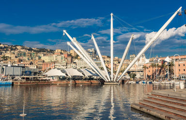 Fotografia del porto di Genova